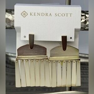 KENDRA SCOTT Layne Statement Earrings in Gold- New With Tags